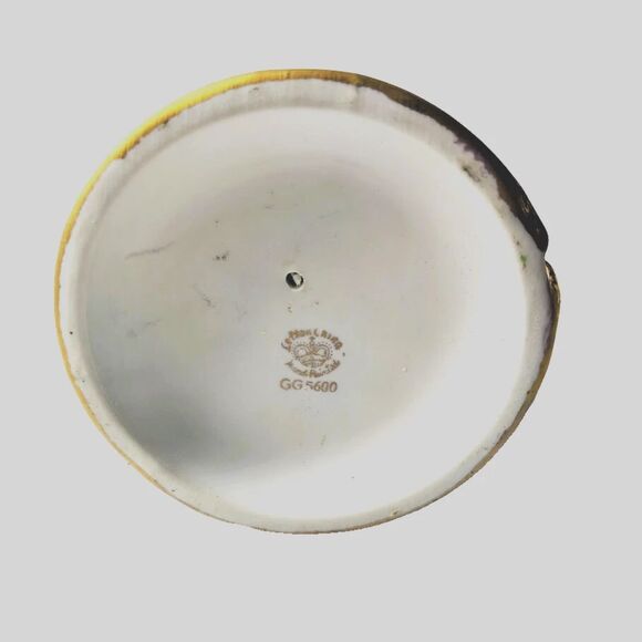 Lefton China GG5600 Praying Girl with Lamb Bird Vintage Hand Painted Figurine 6" - Picture 3 of 3